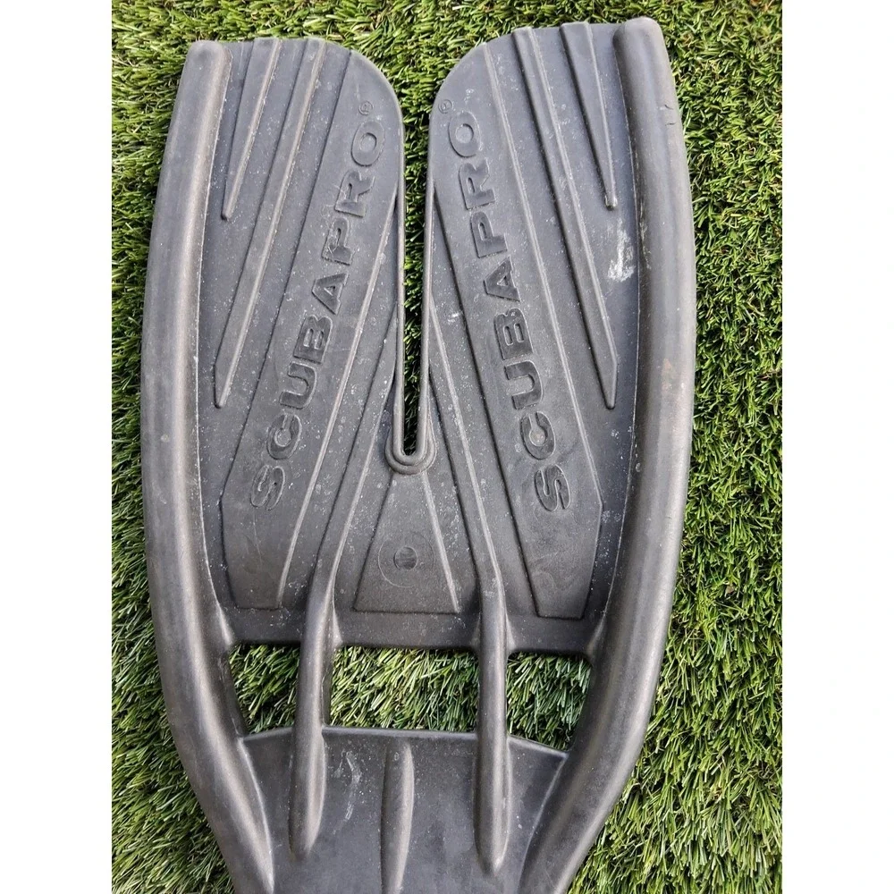 Scubapro Twin Jet Max Split Fins Medium Open Heel Black Dive Fins Made in U.S.A